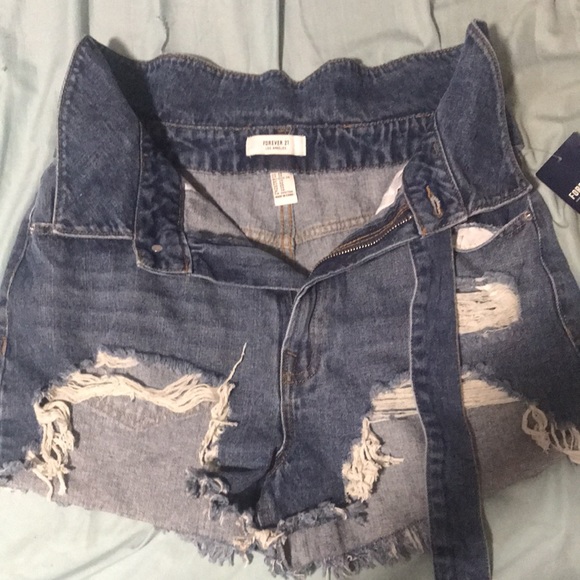 High waisted jean shorts - Picture 2 of 4